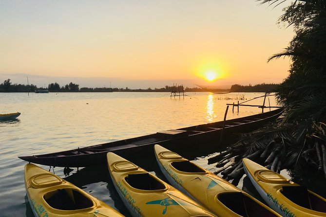 Sunset Paddle and Lantern Town - Overview and Experience