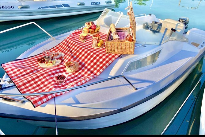 Sunset Private Boat Tour In Nice - Tour Highlights