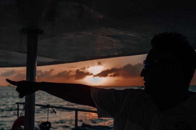 Sunset Sailing Adventure to Isla Mujeres Unlimited + Transfer from Cancún - Practical Aspects and Tips