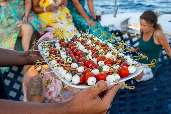 Sunset Sailing Cruise With Premium Drinks and Bites - The Sum Up