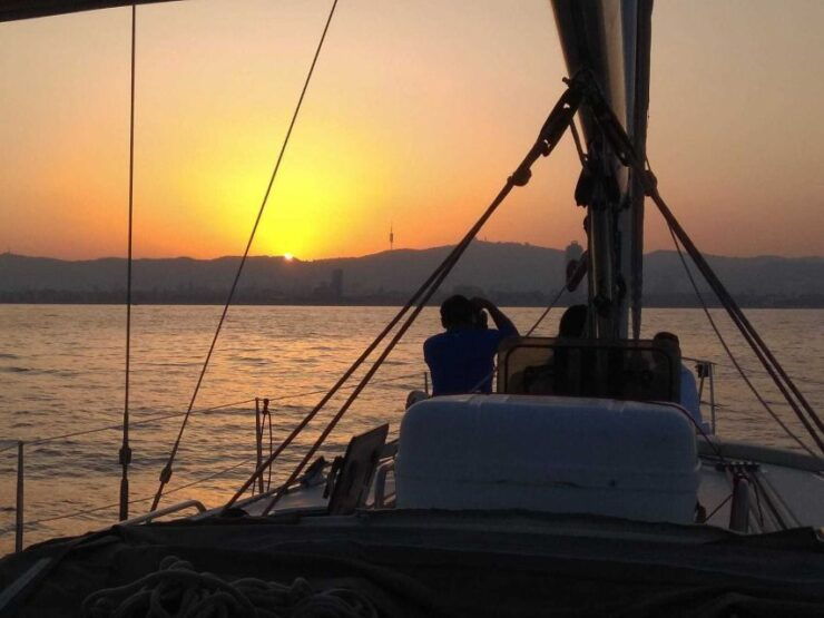 Sunset Sailing in Barcelona With Gin & Tonic Workshop - Good To Know