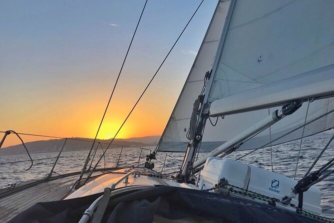 Sunset Sailing Tour in Barcelona - Tour Details