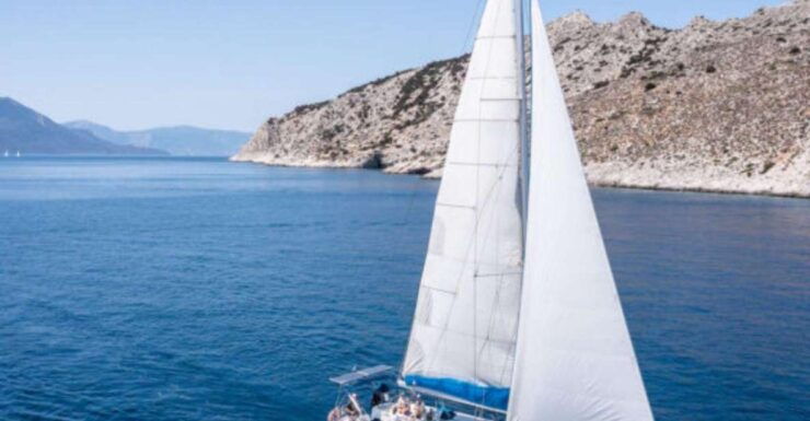 Sunset Sailing Trip to Dia & Museum of Heraklion - City Center Exploration