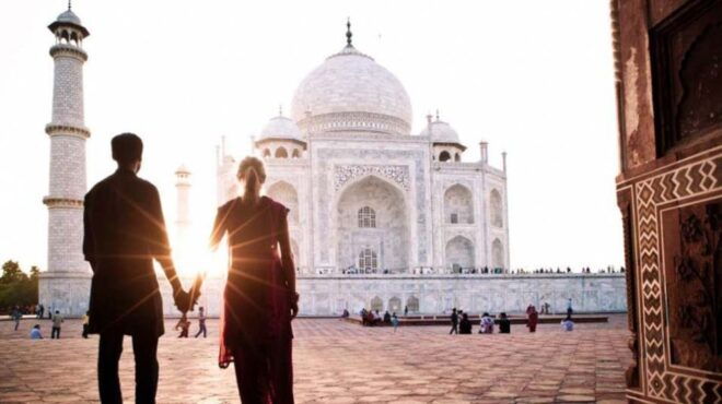 Sunset Taj Mahal Tour With Skip-The-Line & Lateral Entry - Photography Assistance and Interesting Information