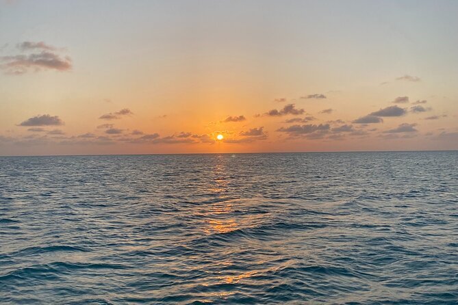 Sunset Tiki Bar Cruise in Caye Caulker, Belize - Meeting and Pickup Information