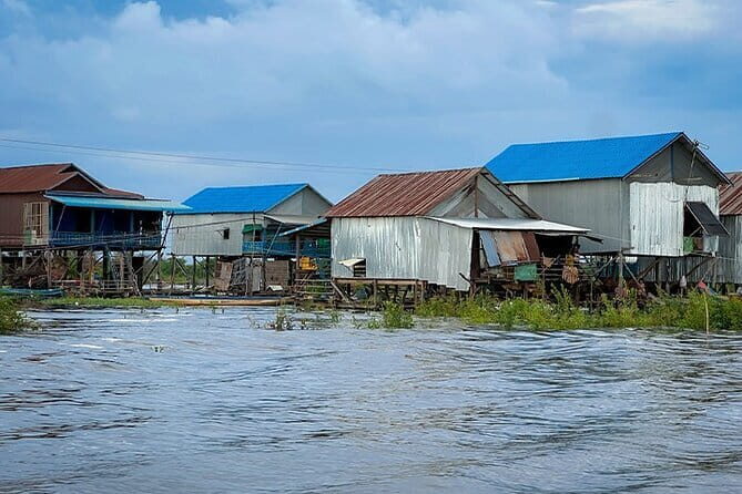Sunset Tour of Kampong Phluk Stilts Home Village Small Group Tour - Exploring Kampong Phluk: An Authentic Water Village Experience