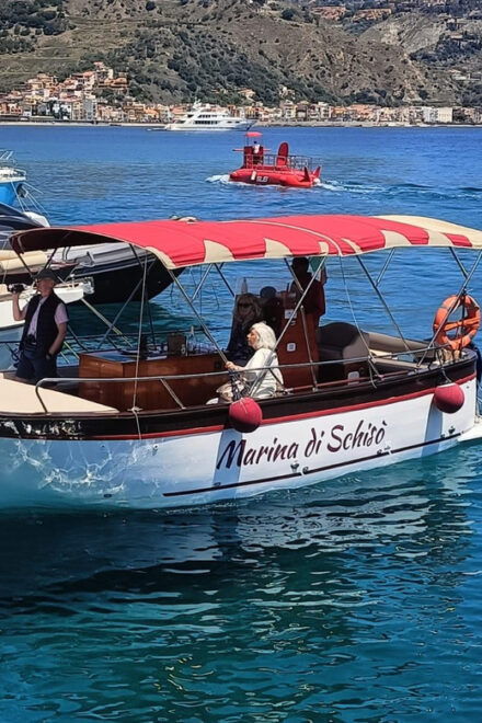 SUNSET TOUR WITH DOLPHIN WATCHING - Inclusions