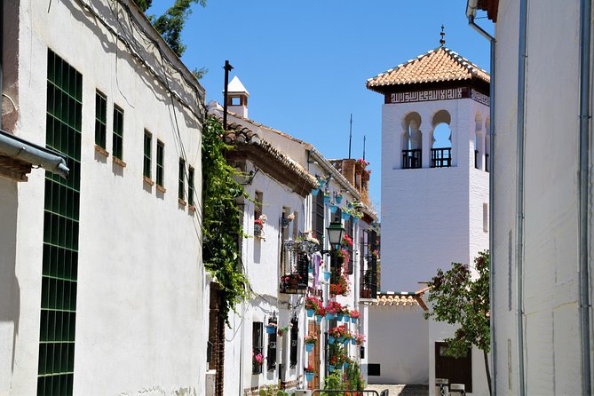 Sunset Walking Tour in Albaicín & Sacromonte - Common Questions