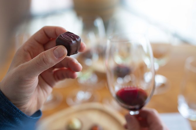 Sunset Wine Tasting Experience at Passel Estate - Inclusions