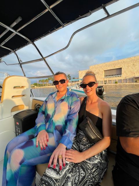 Sunsets Boat Party: Around Bocagrande Bay - Full Tour Description