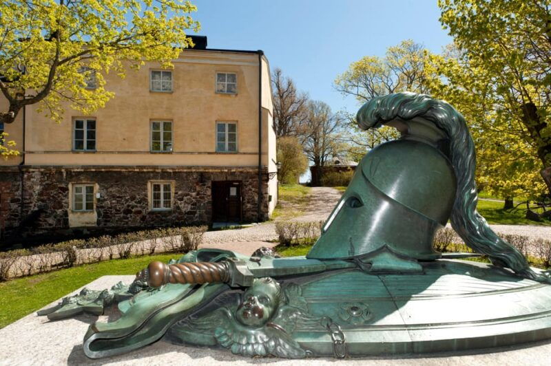 Suomenlinna: Guided Walking Tour with an Authorized Guide - Good To Know