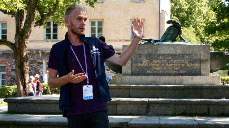 Suomenlinna: Private Tour With an Authorized Guide - Experience