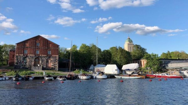 Suomenlinna Tour in French With Doro - Frequently Asked Questions