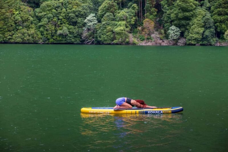 SUP Yoga in the Lagoa das Sete Cidades - Quality of Equipment and Support