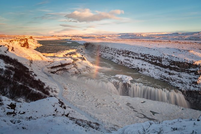 Supersaver: Golden Circle Afternoon Tour and Northern Lights Adventure by Minibus From Reykjavik - Tour Highlights
