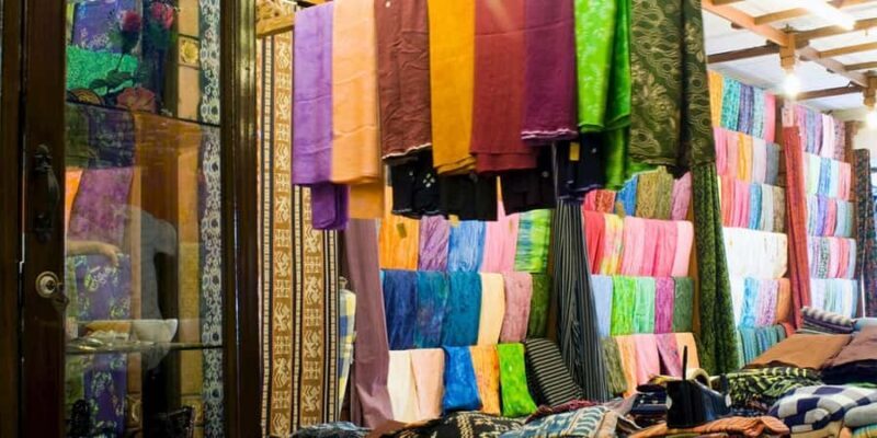 Surabaya: 1-Day City Tour - Taking in Local Culture: Mirota Batik & Handcraft