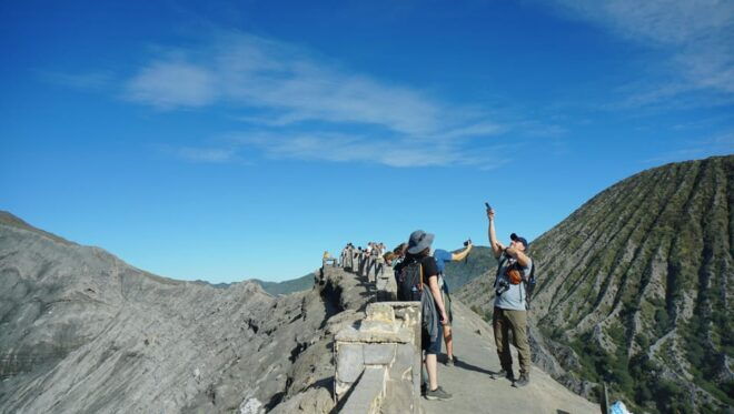 Surabaya: Bromo Sunrise Volcano Tour - Transportation Options