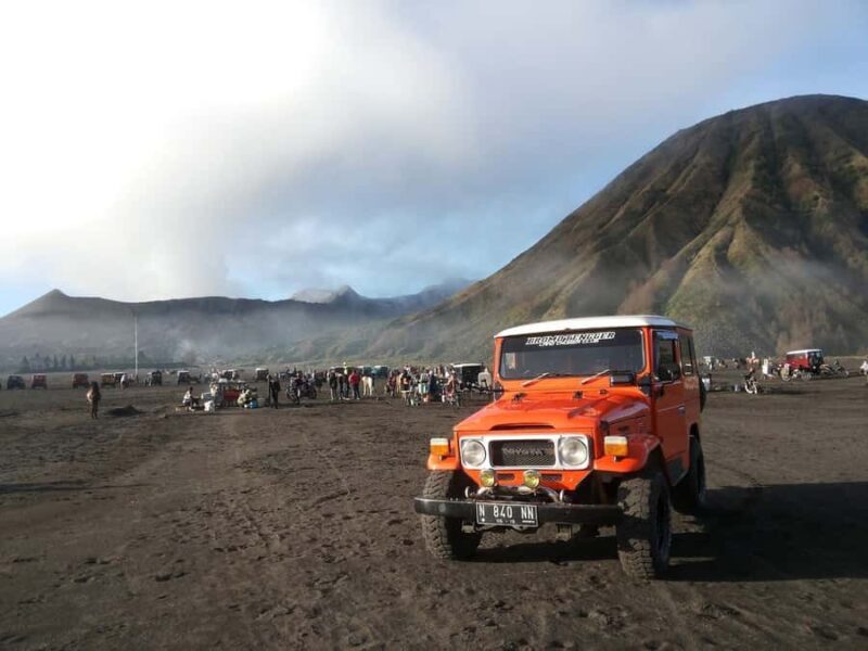 Surabaya: Explore Bromo & Ijen crater 3D2N - Climbing Mount Ijen: What to Expect