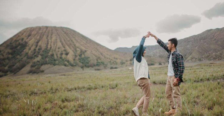 Surabaya / Malang: 2 Days Bromo Camping Tour (All Spots) - Tour Itinerary Overview