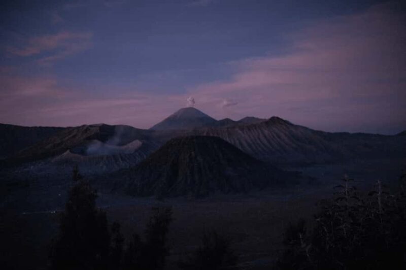 Surabaya/Malang : Mount Bromo and Tumpaksewu Waterfall Tour - FAQs