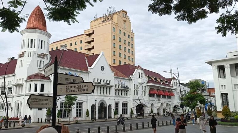 Surabaya: Old Town Walking Tour - Good To Know