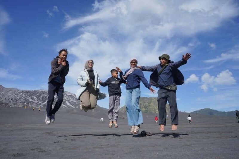Surabaya or Malang: Shared Mount Bromo Trip with Breakfast - Transportation, Timing, and Value