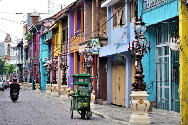 Surabaya Port: Personalized City Tour With Expert Guide - Unhurried Exploration