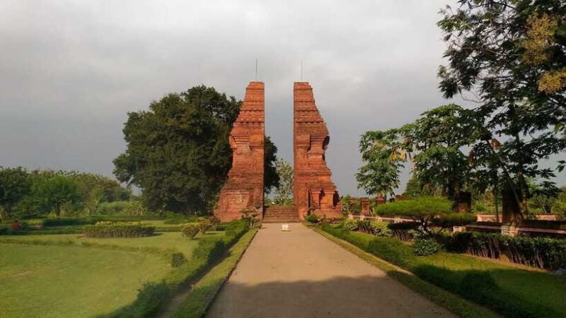 SURABAYA SHORE TOURS : TROWULAN AND SURABAYA SIGHT SEEING - Frequently Asked Questions
