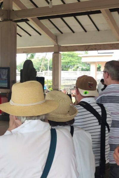 Surabaya Trowulan Historical Temple Tours From Surabaya Port - Booking Information