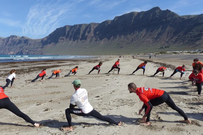 Surf Class in Famara 9:15-12:00 or 11:45-14:30 (2h Class) - Common Questions