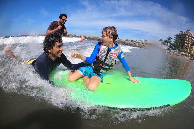 Surf classes in Puerto Vallarta with local instructors - FAQs  