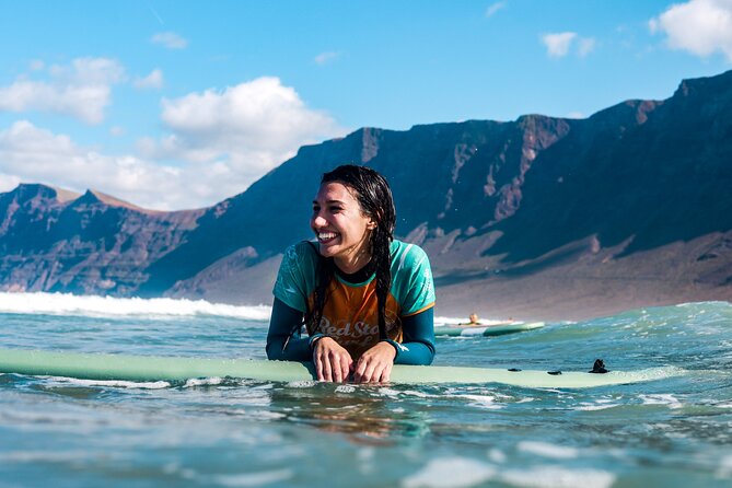 Surf Lesson for Beginners in Famara: Introduction in Surfing - Included Equipment