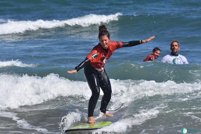 Surf Lessons in Famara 9:15-14:30h (4 Hours of Class) - Suitable Participants