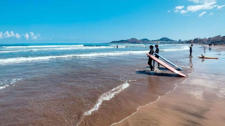 Surf Lessons in Las Canteras Beach - Meeting Point and Class Schedule