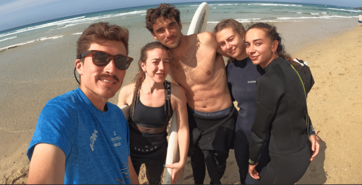 Surf & Trip & Live Music - Good To Know