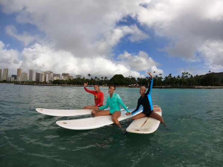 Surfing Lesson in Waikiki, 3 or More Students, 13yo or Older - Activity Details