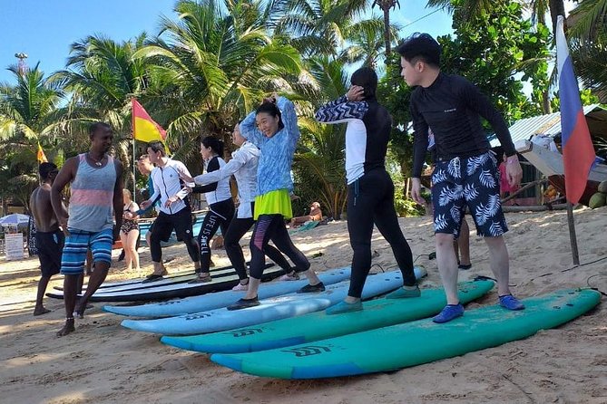 Surfing Lessons - Mastering Turns and Maneuvers