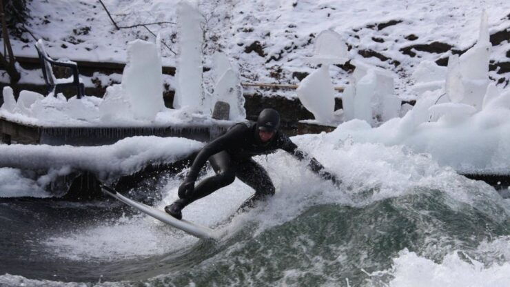 Surfing on Munich All Year Even Winter: Englischer Garten - Activity Details