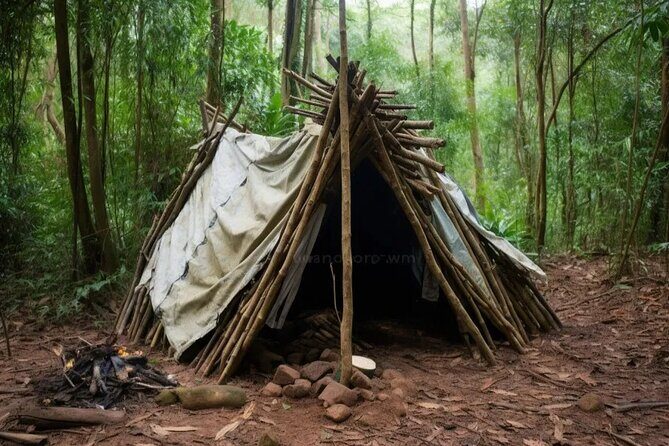 Survival Course & Basic Bushcraft Learning to Survive in the Wild - The Experience Itself: Logistics and Atmosphere