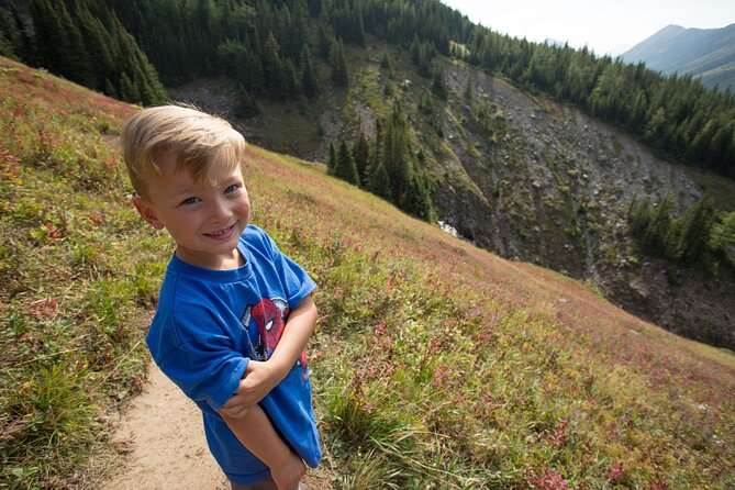 Survival Hike - Navigating the Trail Safely