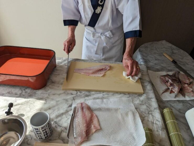 Sushi Experience: a Supreme Tour to Learn With a Professiona - Activity Details