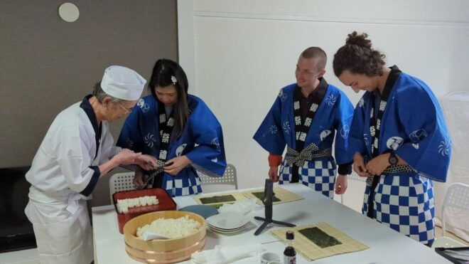 Sushi Experience: a Supreme Tour to Learn With a Professiona - Sushi Experience Highlights