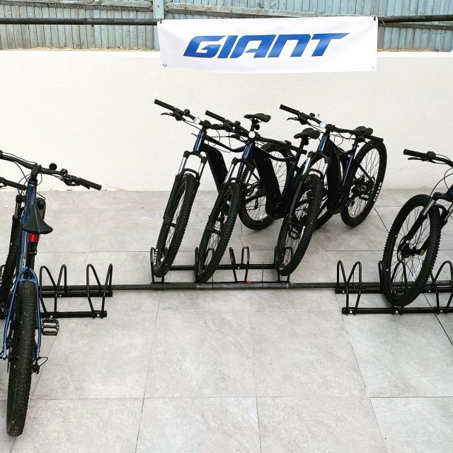 Sussex: City Highlights E-Bike Hire - Selecting Participants and Date