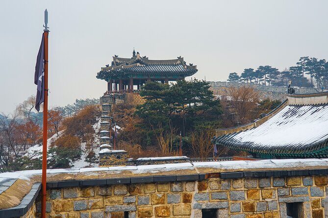 Suwon Fortress and Palace Tour with Optional Food Experience - Exploring Hwaseong Fortress and Hwaseong Palace