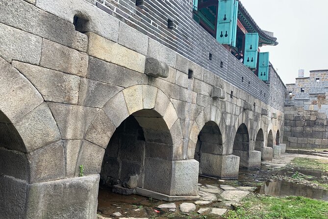 Suwon Hwaseong Fortress Food Walking Tour, KTourTOP10 - Small Group Size of Maximum 12 People