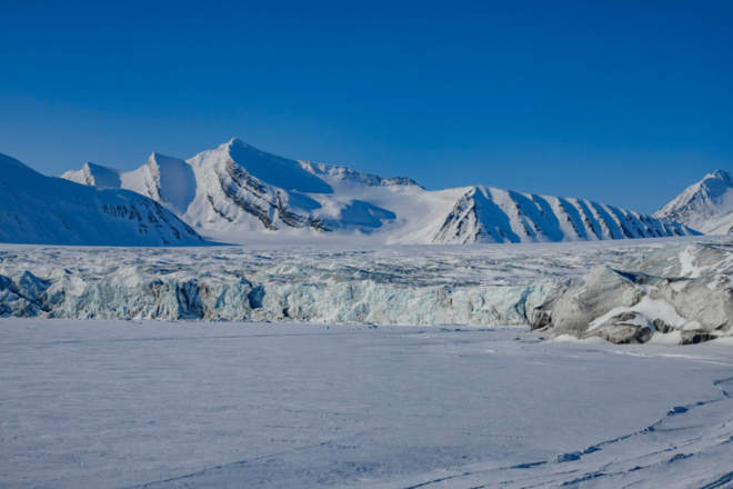 Svalbard: Dog Sledding and Northern Lights Tour With Hut … - Overnight Hut Experience
