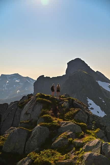 Svolvær: Guided Hike with Snacks - The Quality of Guides and Photography Tips