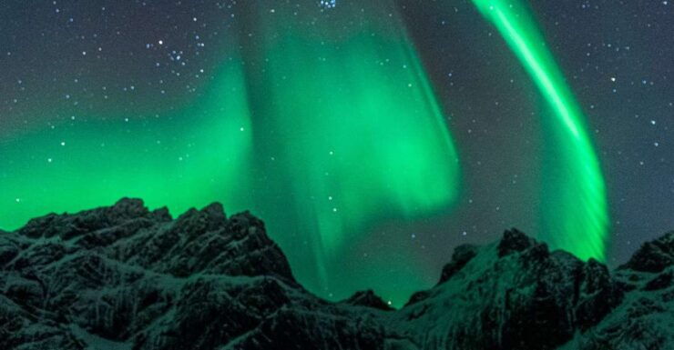Svolvær: Lofoten Northern Lights Hunt by Van With Snacks - Activity Details