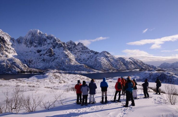 Svolvær: Snowshoe Nature Explorer - Activity Details