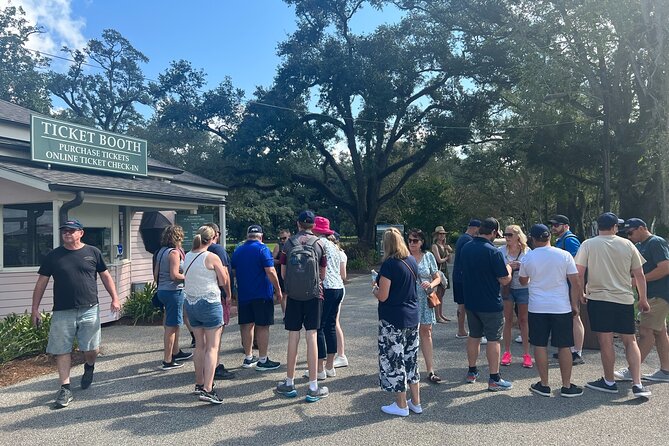 Swamp Boat Ride and Oak Alley Plantation Tour From New Orleans - Mixed Reviews